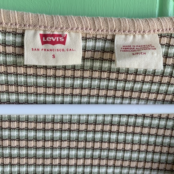 Levi's Ribbed Crop Blouse size Small - Picture 3 of 5
